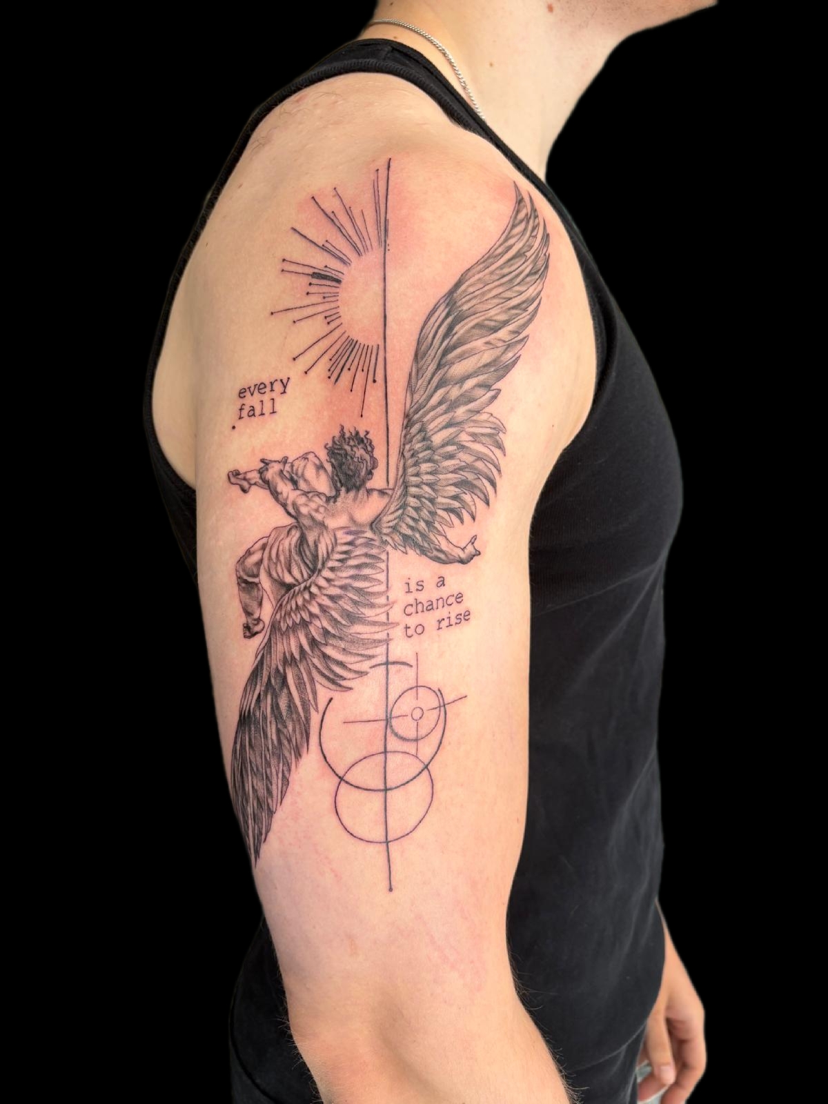 Engel mit Schriftzug und geometrischen Elementen